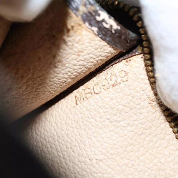 LOUIS VUITTON Monogram Poche Toilette 15 Pouch - Picture 7 of 16